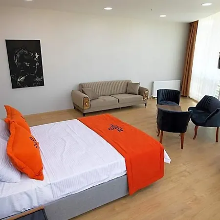 Zoom - Airport Pendik Center 3*