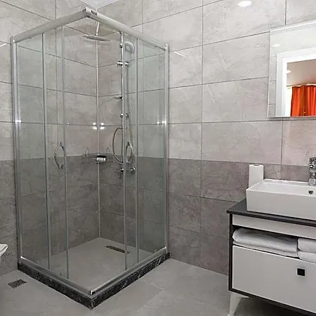 Hotel Zoom - Airport Pendik Center 3*