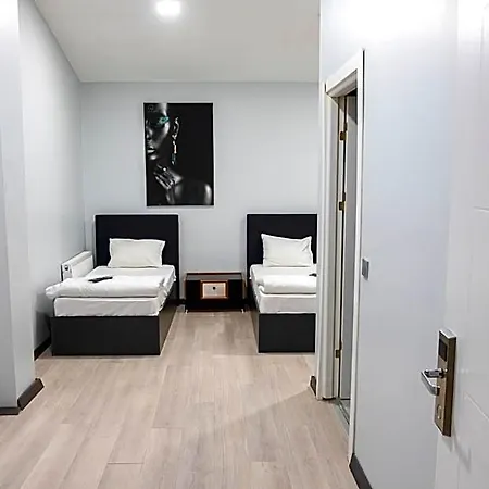 Zoom - Airport Pendik Center Hotell